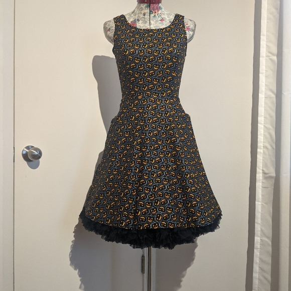 Retrolicious Dresses & Skirts - Retrolicious Halloween skater dress
